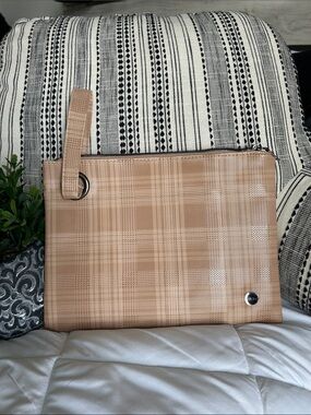Modern & Chic Tan Plaid Wristlet - NWOT